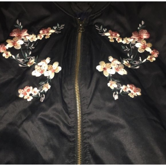 American Eagle | Black Floral Embroidered Black Bomber Jacket Satin | Size Small - Picture 5 of 6